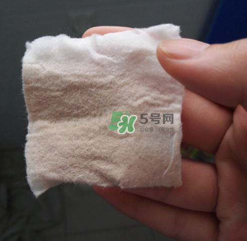 歐詩漫卸妝水怎么樣？歐詩漫卸妝水含酒精嗎？