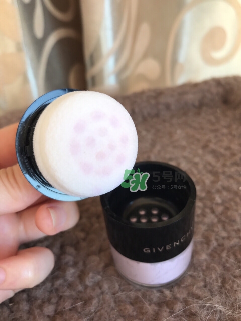 紀(jì)梵希蘑菇散粉色號(hào)怎么選？紀(jì)梵希蘑菇散粉色號(hào)試色