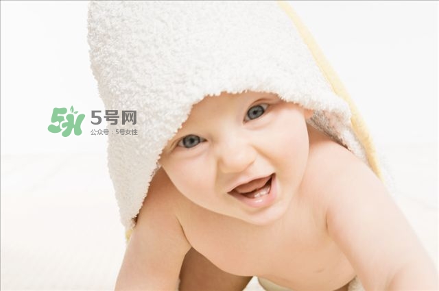 3個月寶寶每天睡覺十多個小時(shí)正常嗎