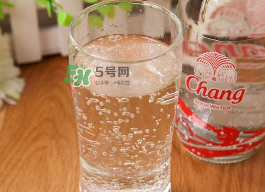蘇打水有什么作用？喝蘇打水有什么好處
