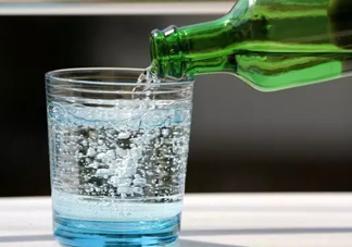 蘇打水是碳酸飲料嗎？蘇打水和碳酸飲料的區(qū)別