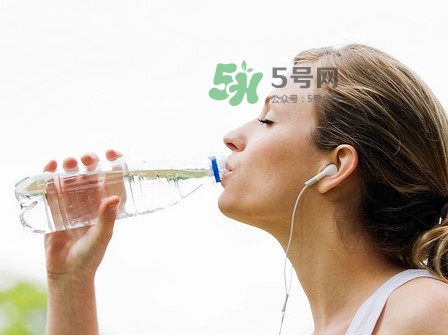 蘇打水可以加熱嗎？蘇打水能加熱喝嗎