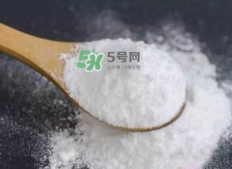 小蘇打和蘇打水一樣嗎？蘇打水和小蘇打的區(qū)別