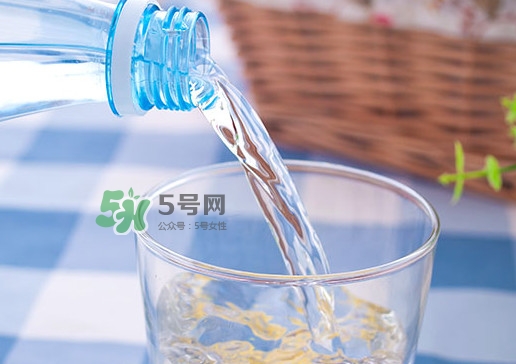 蘇打水一天喝多少最好？蘇打水每天喝多少合適？
