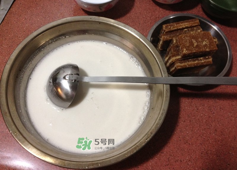 馬蹄糕怎么做才有彈性？馬蹄糕不凝固怎么補(bǔ)救？