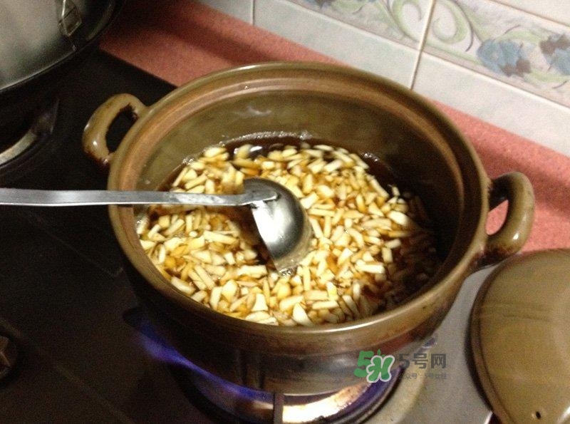 馬蹄糕怎么做才有彈性？馬蹄糕不凝固怎么補(bǔ)救？