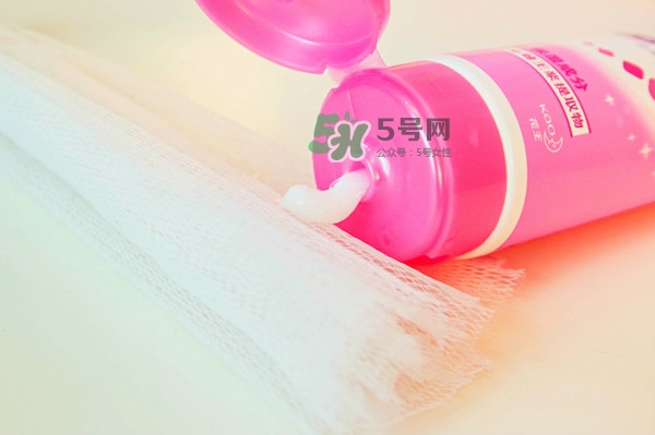 碧柔卸妝潔面乳好用嗎？碧柔卸妝潔面乳怎么用？
