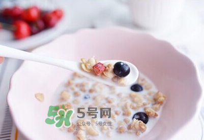 卡樂比梅果牛奶系列麥片好吃嗎？卡樂比梅果牛奶系列價(jià)格