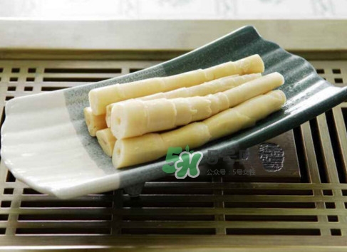 苦筍可以和排骨一起煮嗎？排骨能和苦筍一起吃嗎