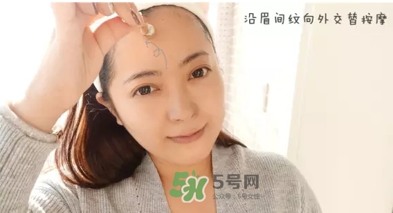 迪奧花蜜活顏絲悅眼霜怎么用？迪奧花蜜活顏眼霜用法