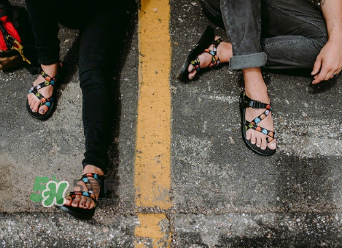 chaco pac man吃豆人主題涼鞋的多少錢？chaco吃豆人涼鞋價格