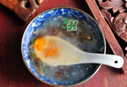 燕窩可以和桃膠一起燉嗎？燕窩燉桃膠的做法大全