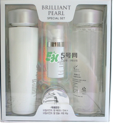 ahc珍珠美白水乳套盒怎么樣？ahc珍珠美白水乳好用嗎