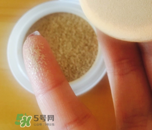 蘭蔻小粉盒氣墊多少錢？蘭蔻小粉盒氣墊專柜價(jià)格