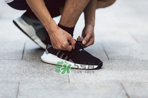 adidas eqt 93/17 boost怎么樣？阿迪達(dá)斯eqt 93/17 boost測評