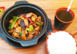 黃燜雞米飯多少錢一份？黃燜雞米飯?zhí)攸c(diǎn)是什么