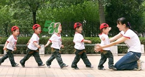 想生多胞胎怎樣調(diào)理？多胞胎國(guó)家補(bǔ)貼多少錢(qián)？