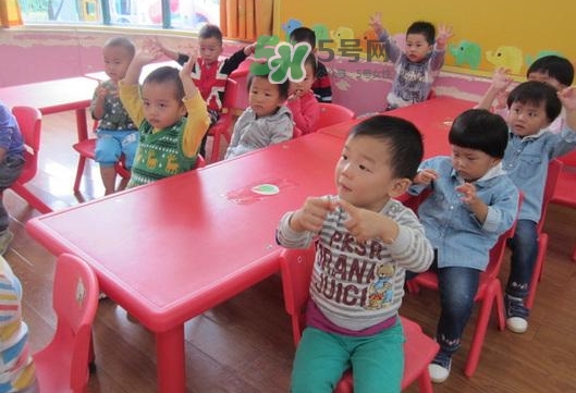 第一次送孩子去幼兒園，你是哪種家長？