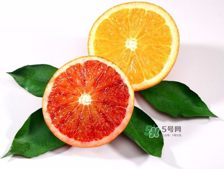 橙子是橘子跟什么水果的雜交品種？橙子是上火還是下火？