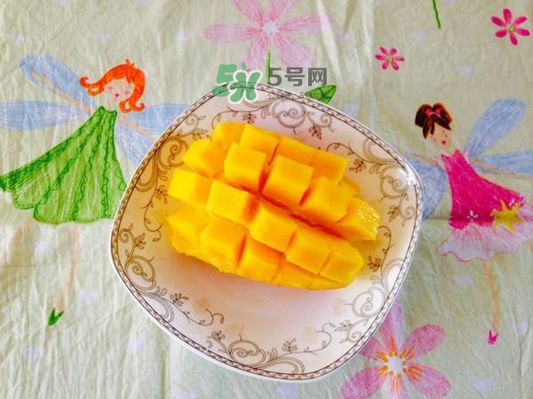 孕晚期能吃芒果嗎？孕晚期吃了很多芒果對(duì)胎兒好嗎？
