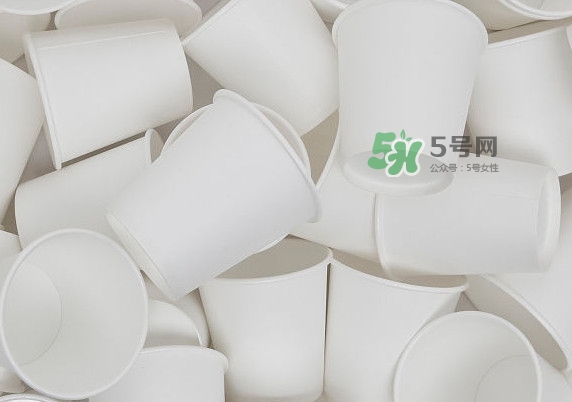 一次性紙杯能做蛋糕嗎？一次性紙杯可以放微波爐嗎？