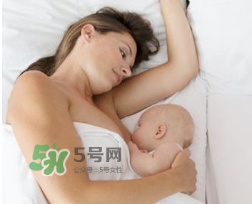 塞奶了有硬塊怎么辦？塞奶要熱敷還是冷敷？