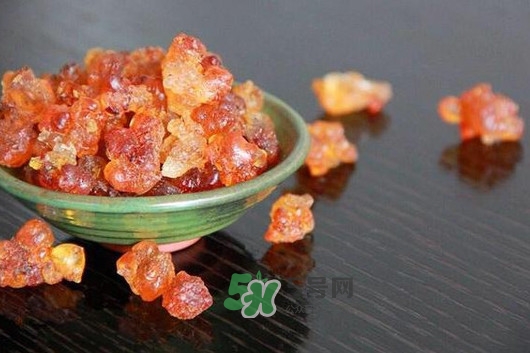 桃膠哪里有賣(mài)的？哪里產(chǎn)的桃膠最好