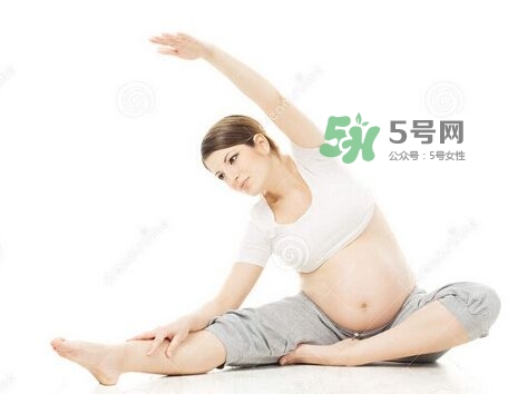 孕婦睡覺能伸懶腰嗎？孕婦睡覺伸懶腰對胎兒有什么影響？