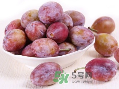 西梅一次多少合適？西梅一天吃幾個(gè)最好