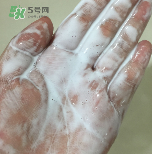 理膚泉潔面啫喱怎么樣？理膚泉潔面啫喱好用嗎？