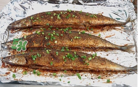 秋刀魚怎么烤好吃？用烤箱烤秋刀魚多少溫度合適
