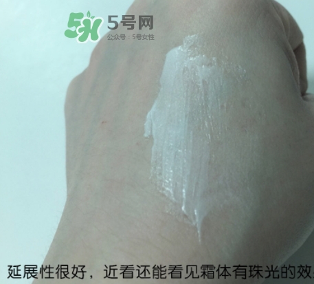 hr黑繃帶對(duì)痘痘有用嗎？赫蓮娜黑繃帶面霜使用心得