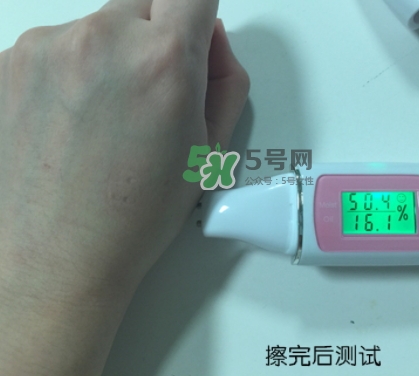 hr黑繃帶對(duì)痘痘有用嗎？赫蓮娜黑繃帶面霜使用心得