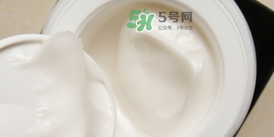 hr白繃帶面霜好用嗎？赫蓮娜白繃帶面霜怎么樣