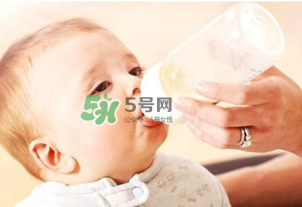 母乳和奶粉能混在一起吃嗎？母乳和奶粉混合喂養(yǎng)好嗎？
