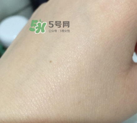 綠寶瓶和小黑瓶哪個(gè)好？綠寶瓶和小黑瓶對(duì)比