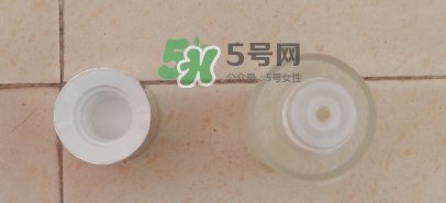 小黑瓶和神仙水哪個好？小黑瓶和神仙水哪個先用順序