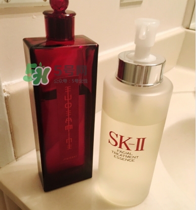 神仙水和紅色蜜露哪個好？神仙水和紅色蜜露對比