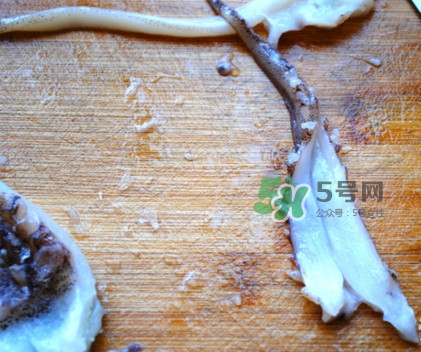 魷魚頭怎么切？魷魚怎么切花刀