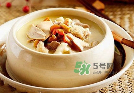 松茸煲排骨怎么做？松茸燉排骨有什么功效