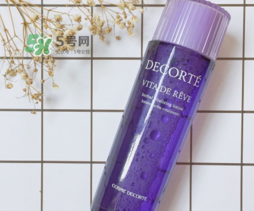 黛珂紫蘇水和sk2神仙水哪個(gè)好？紫蘇水可以和神仙水一起用嗎