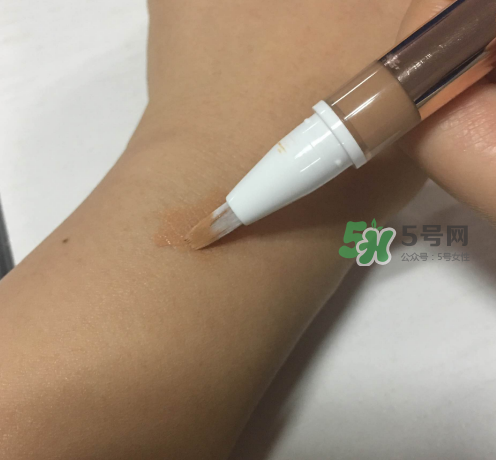 歐萊雅遮瑕筆怎么用？歐萊雅遮瑕筆使用方法