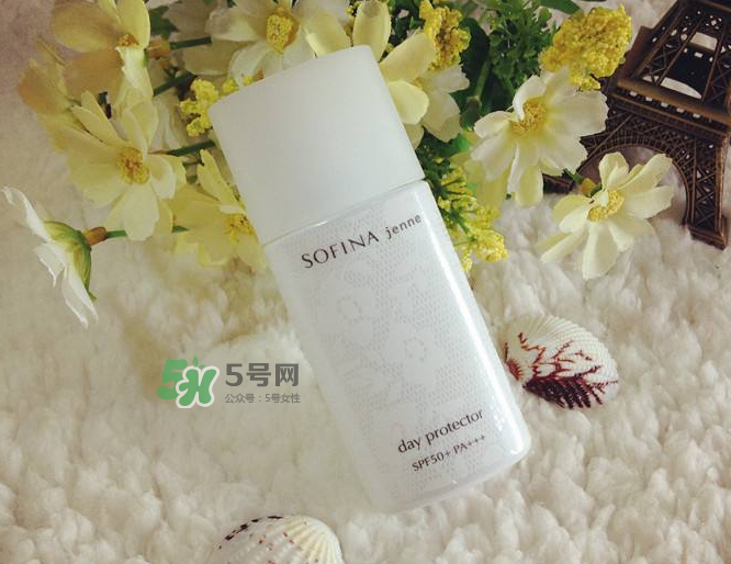 蘇菲娜白蕾絲防水嗎？蘇菲娜白蕾絲悶痘嗎？