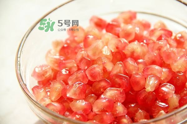 石榴不能和什么一起吃？石榴哪些人不能吃？