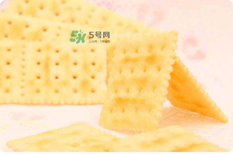 孕婦能吃蘇打餅干嗎？孕婦吃蘇打餅干好嗎？