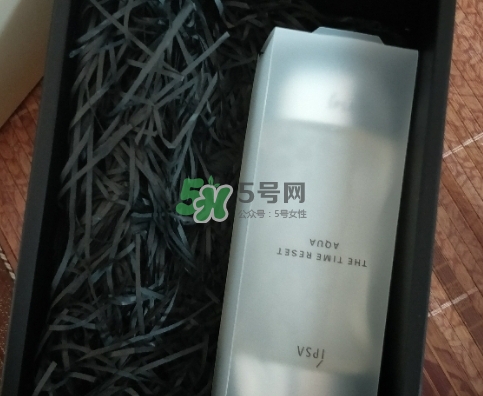 ipsa流金水是玻璃瓶嗎？流金水是塑料的嗎