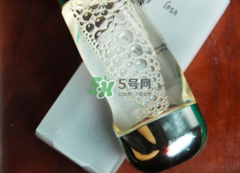 ipsa流金水是玻璃瓶嗎？流金水是塑料的嗎