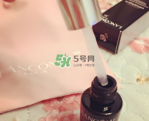蘭蔻小黑瓶和sk2小燈泡哪個(gè)好？蘭蔻小黑瓶和小燈泡怎么用