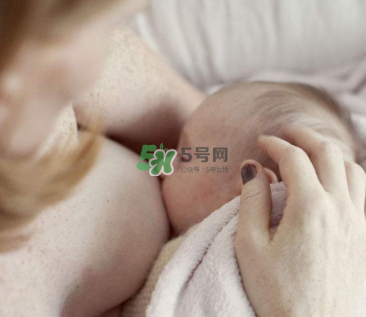 母乳喂養(yǎng)會積食嗎？純母乳喂養(yǎng)的寶寶會積食嗎？