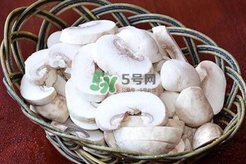 口蘑是發(fā)物嗎？口蘑是白蘑菇嗎